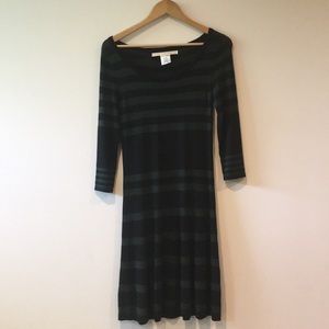 Max Studio long sleeved dress